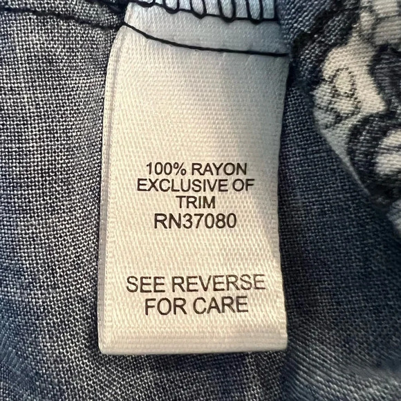 C Est 1946 Navy/White Bandanna Print Blouse w/Short Ruffled Sleeves. 18/20.‎ - Picture 5 of 6